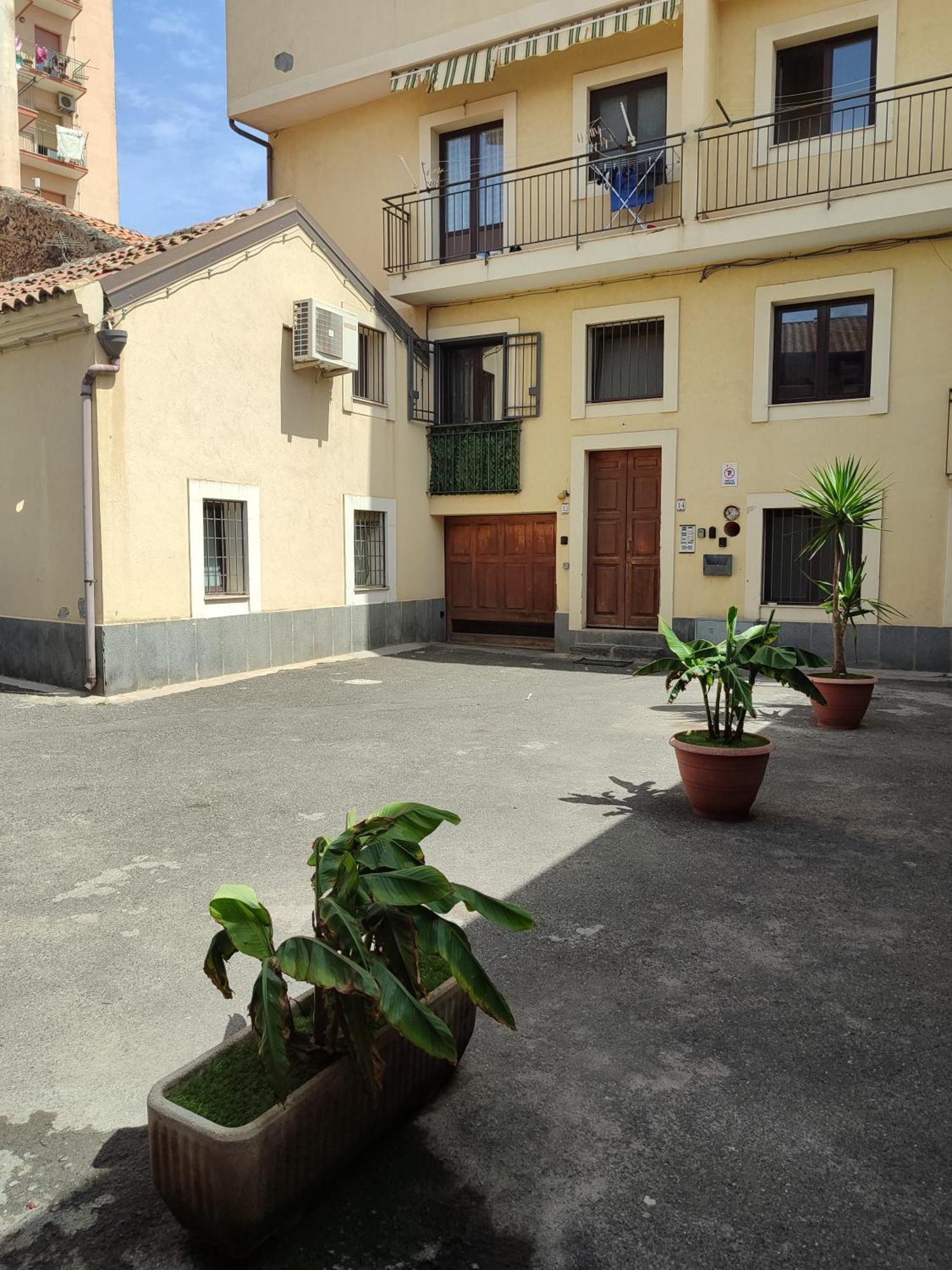 Le Case Del Cortile คาตาเนีย ภายนอก รูปภาพ