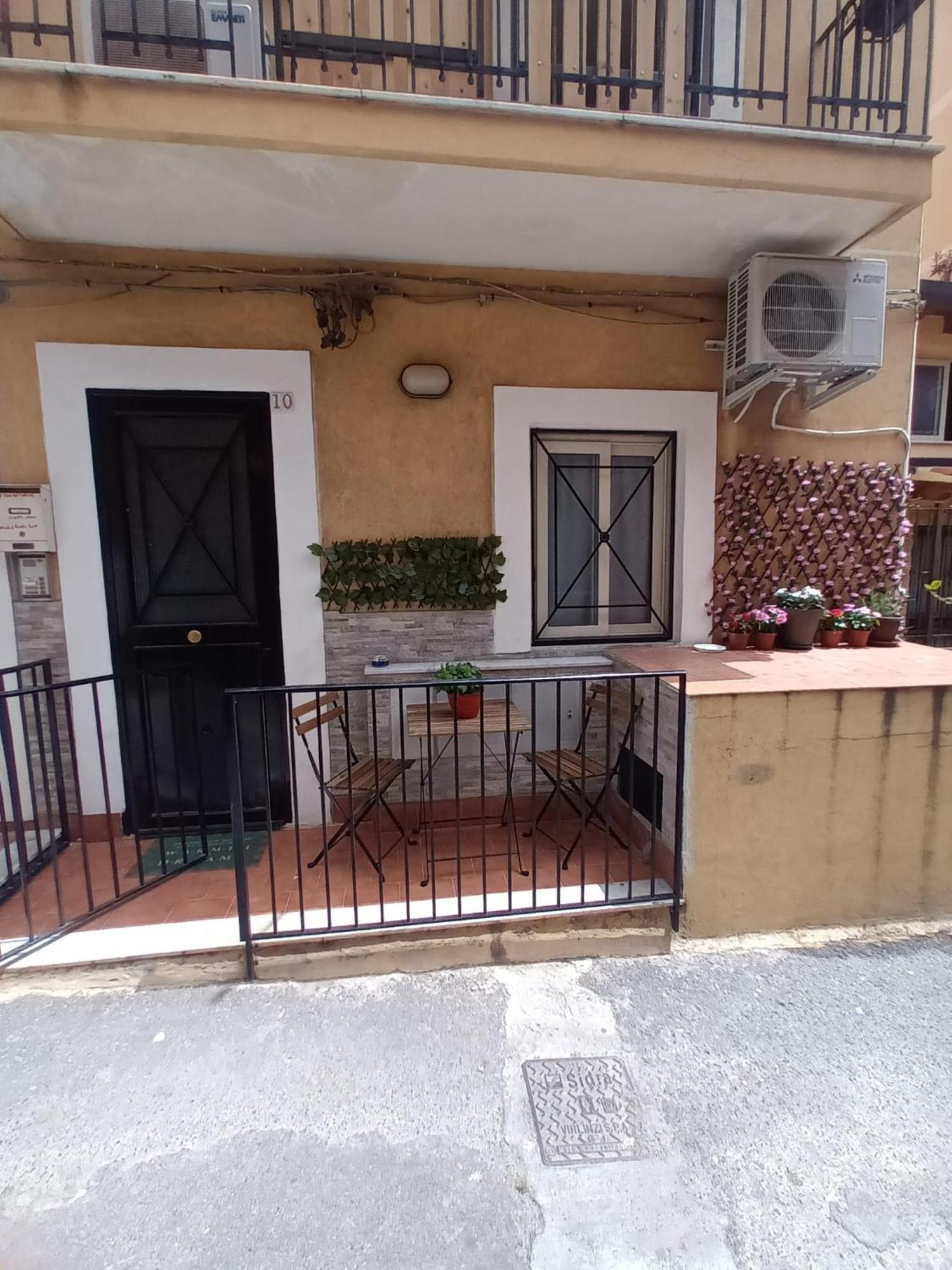 Le Case Del Cortile คาตาเนีย ภายนอก รูปภาพ